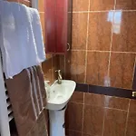 House * 塞雷